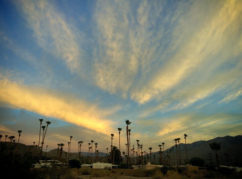 A Palm Springs sunset. #yxyy